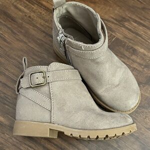 Old Navy Kids Beige Ankle Boots